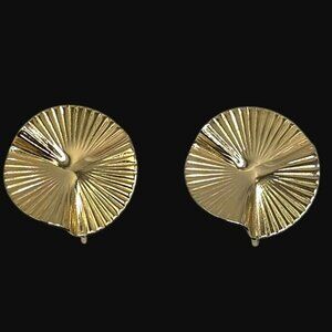 Vintage Trifari Swirl Fan Textured Earrings Clip-On Gold-Tone Wave Sunburst UFO